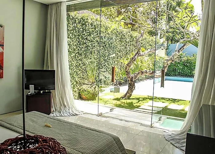 Hotel Kembali
